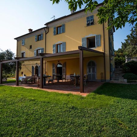 Locanda De Banchieri Fosdinovo Bagian luar foto
