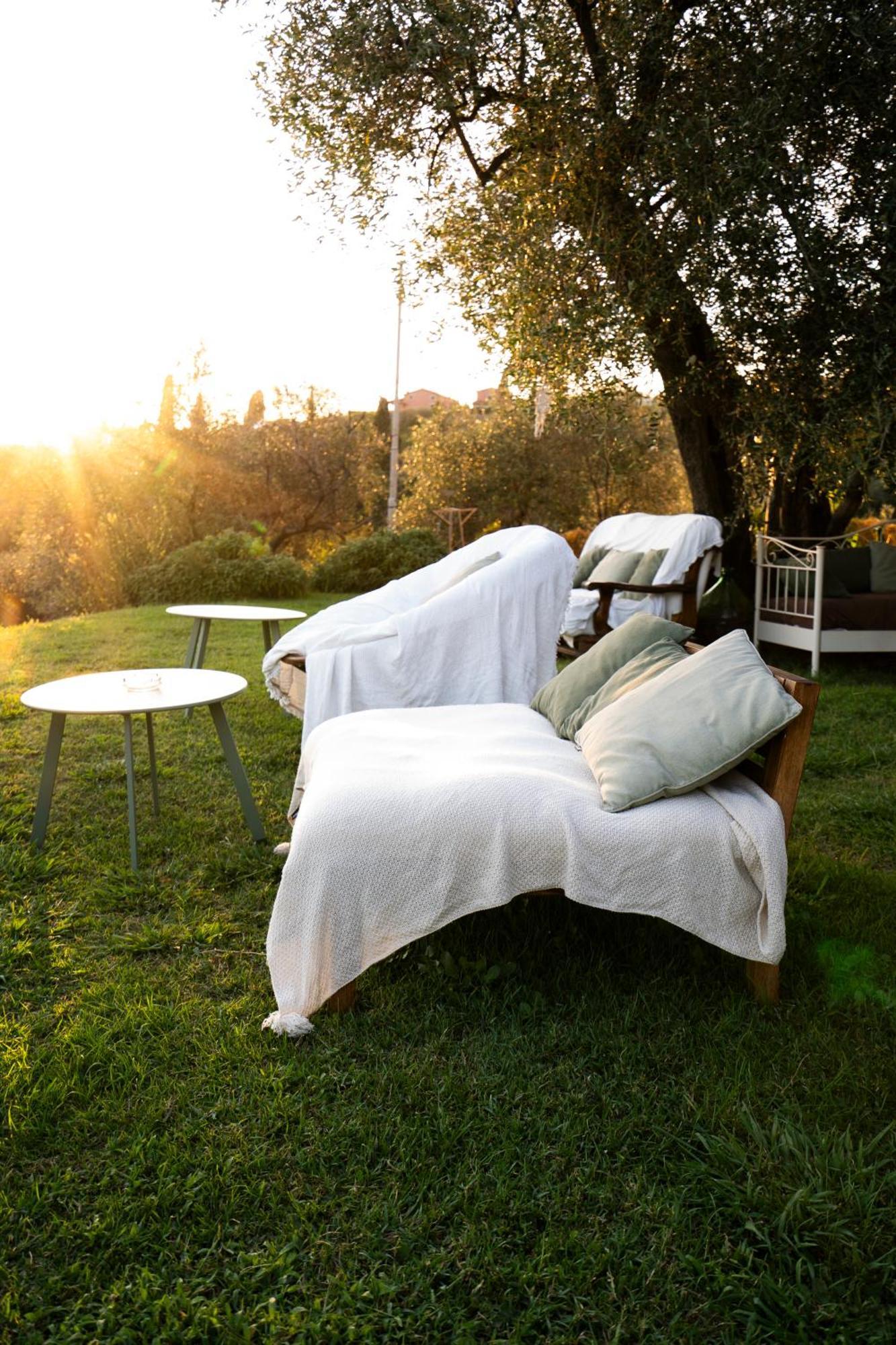 Locanda De Banchieri Fosdinovo Bagian luar foto
