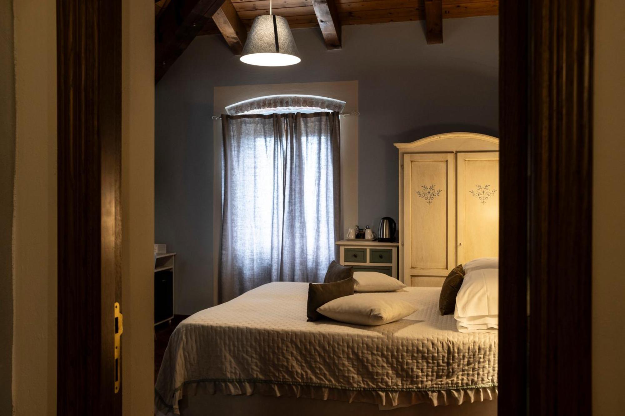 Locanda De Banchieri Fosdinovo Bagian luar foto